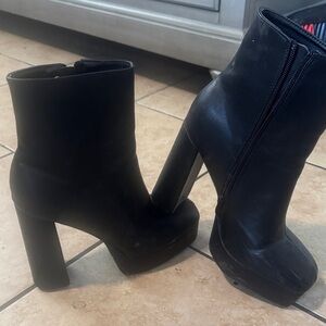 Elegant Black Platform Heeled Boots for Women